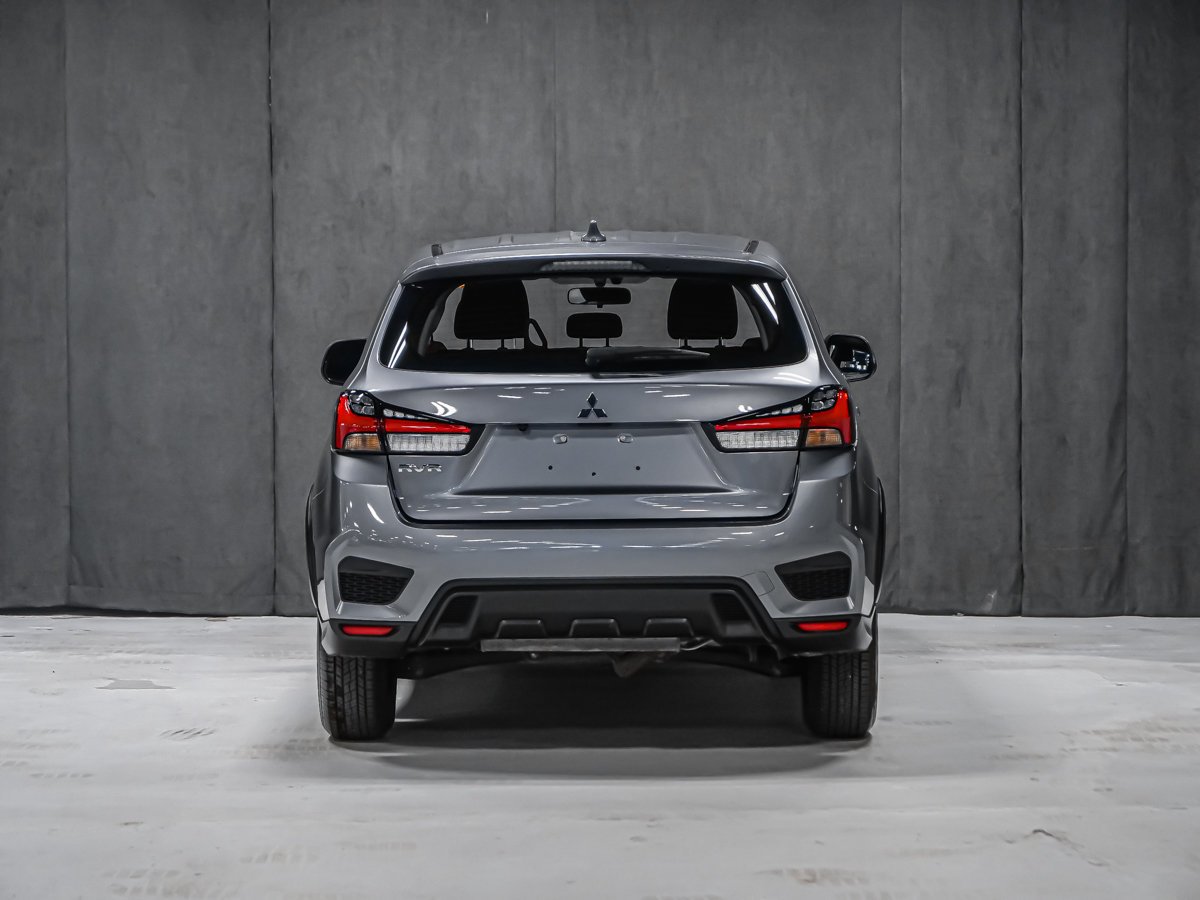 2025 Mitsubishi RVR ES FWD CARPLAY CAMÉRA SIÈGES CHAUFFANTS Grey Montreal - photo #4