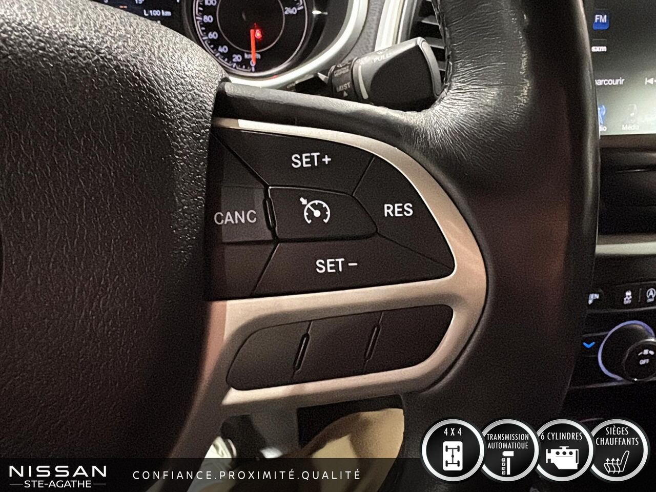 2017 Jeep Cherokee Red Ste-Agathe des Monts - photo #16