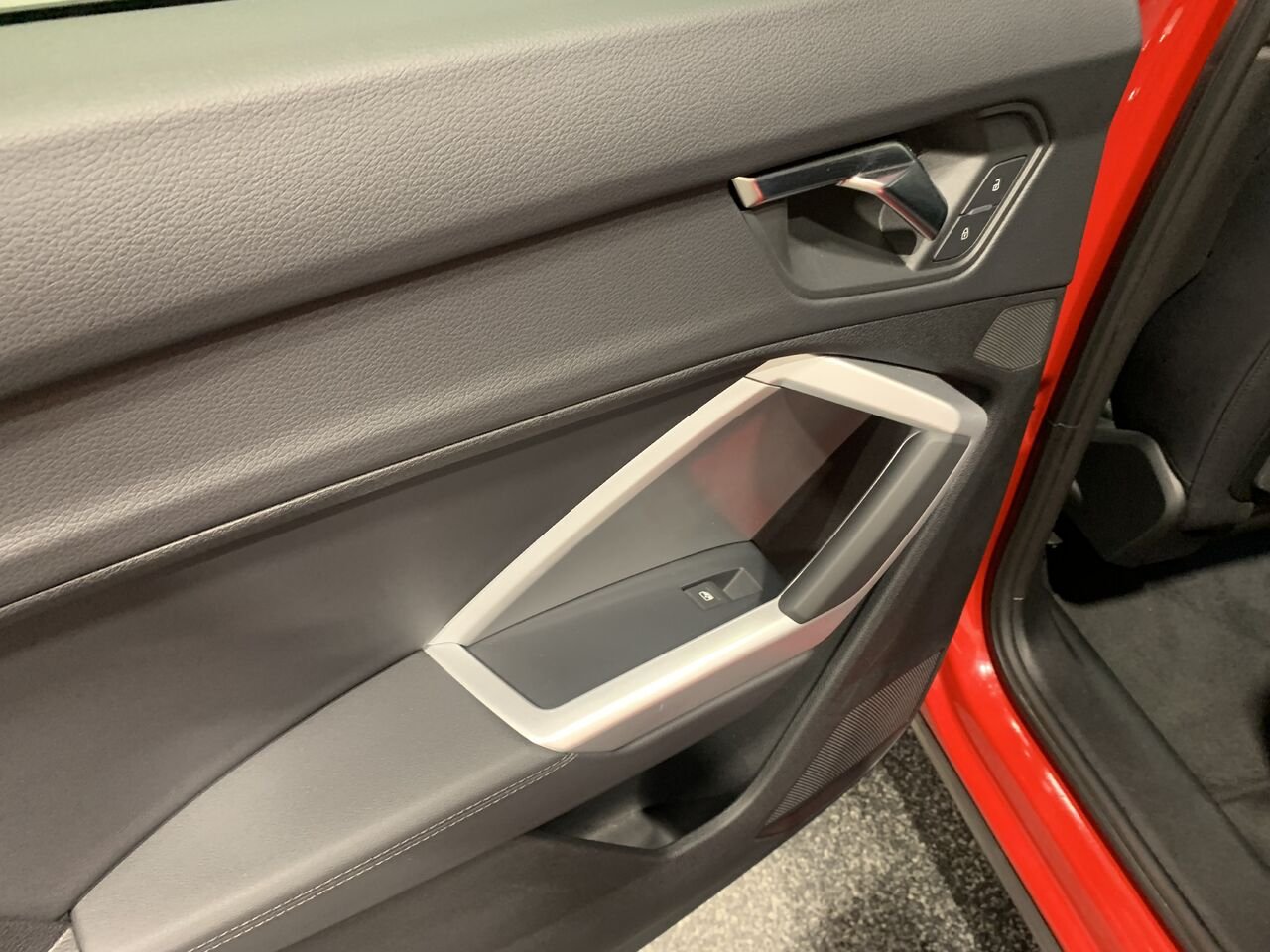 2024 Audi Q3 Komfort 40 TFSI quattro Red Châteauguay - photo #20