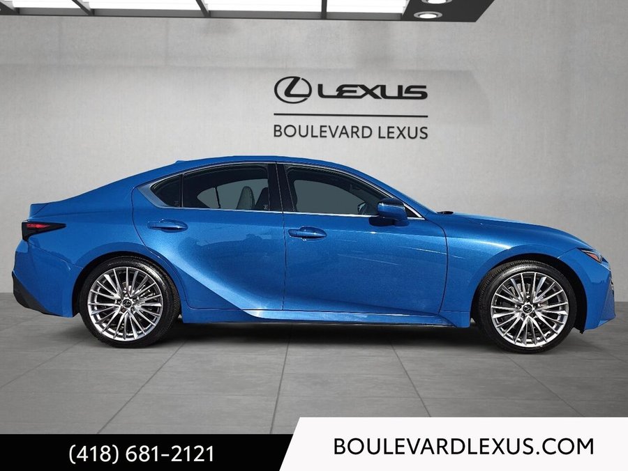 Lexus IS IS 300 TI 2023 Bleu