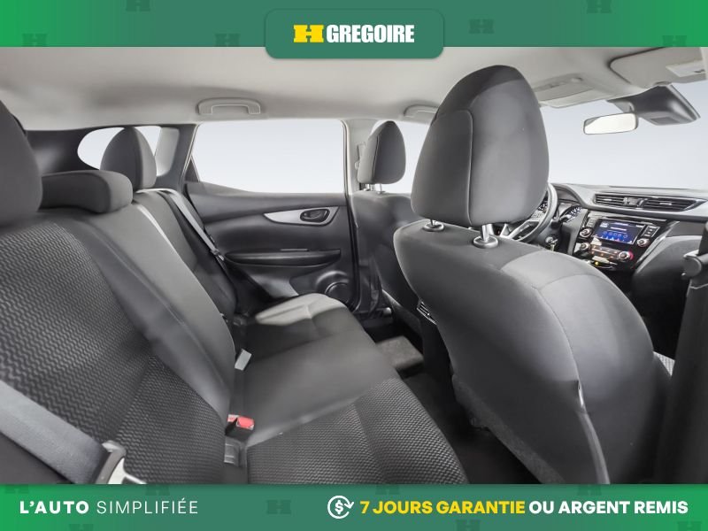Nissan Qashqai 2023 Gris Laval - photo #25