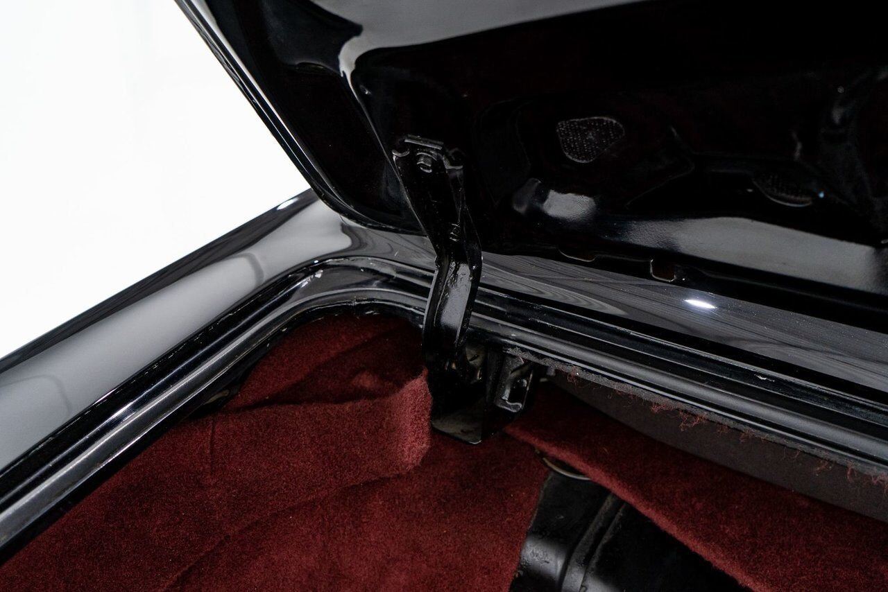Oldsmobile Starfire Factory A/C. Single repaint and extensive ownership history **PRICE IN USD** 1962 Noir Montréal - photo #24