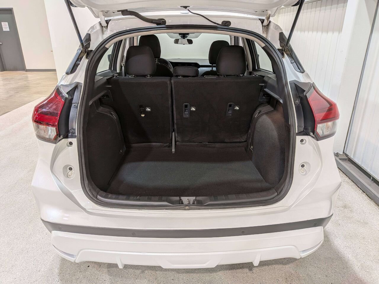 Nissan Kicks SV FWD 2024 Blanc Val-David - photo #8