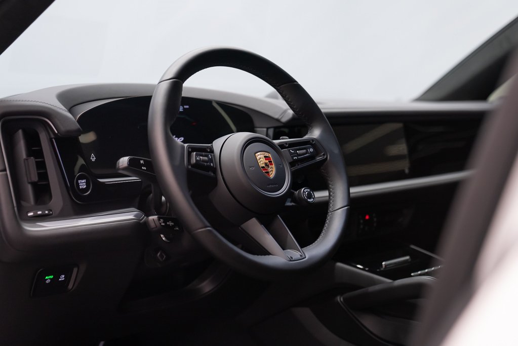 2024 Porsche Cayenne White Saint-Eustache - photo #14