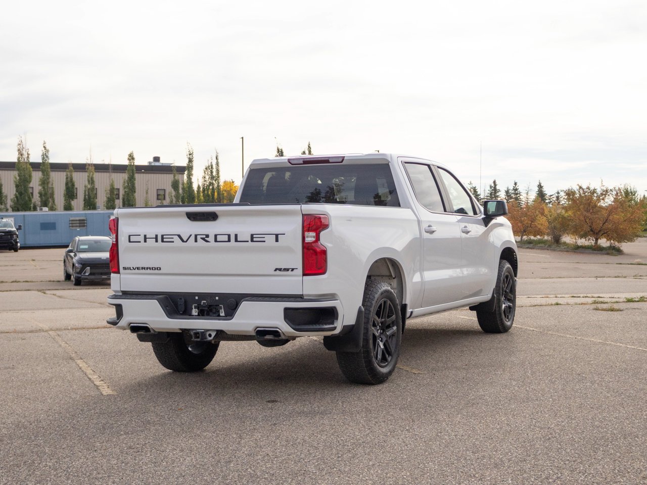 2024 Chevrolet Silverado 1500 4WD Crew Cab 147 RST White Sherwood Park - photo #12