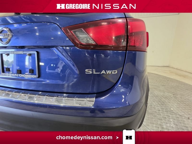 Nissan Qashqai CR7320 | SL AWD Cuir Toit Bancs Chauffants À Partir 2.99% 2018 Bleu Laval - photo #28