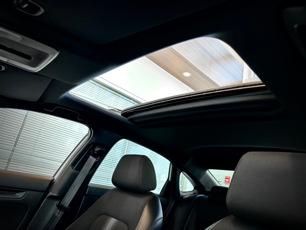 2024 Honda Civic Sedan White Notre-Dame-des-Prairies - photo #12