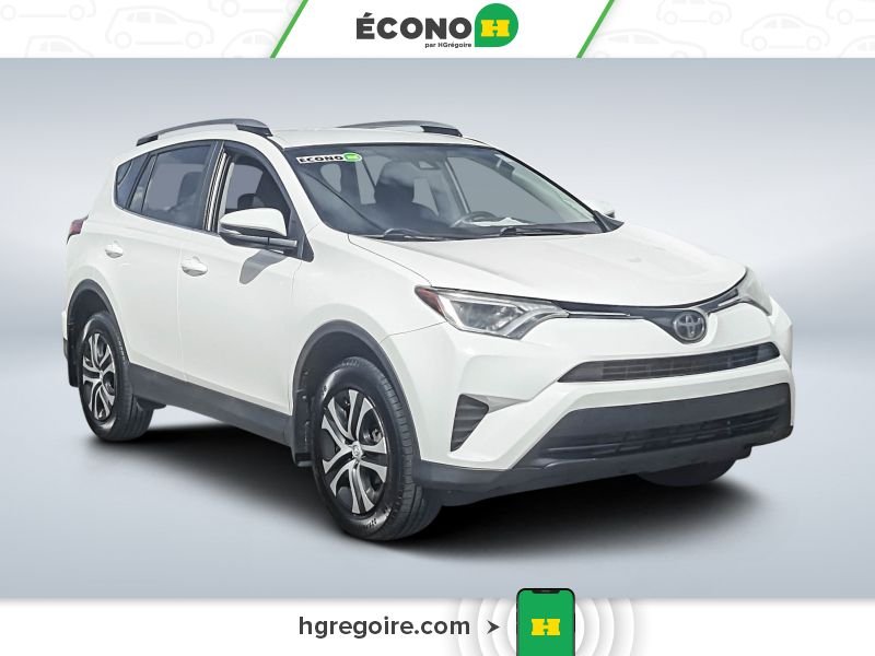 2017 Toyota Rav 4 White Laval - photo #0