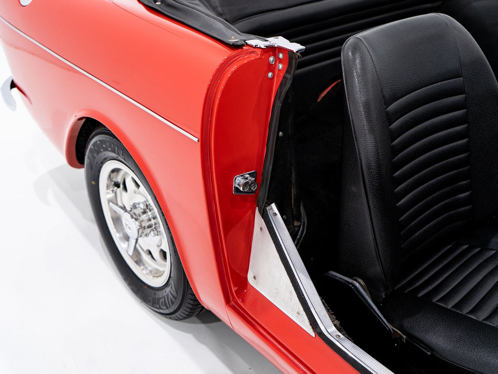 Sunbeam Tiger Unrestored with single repaint **PRIX EN USD** 1967 Rouge Montréal - photo #68