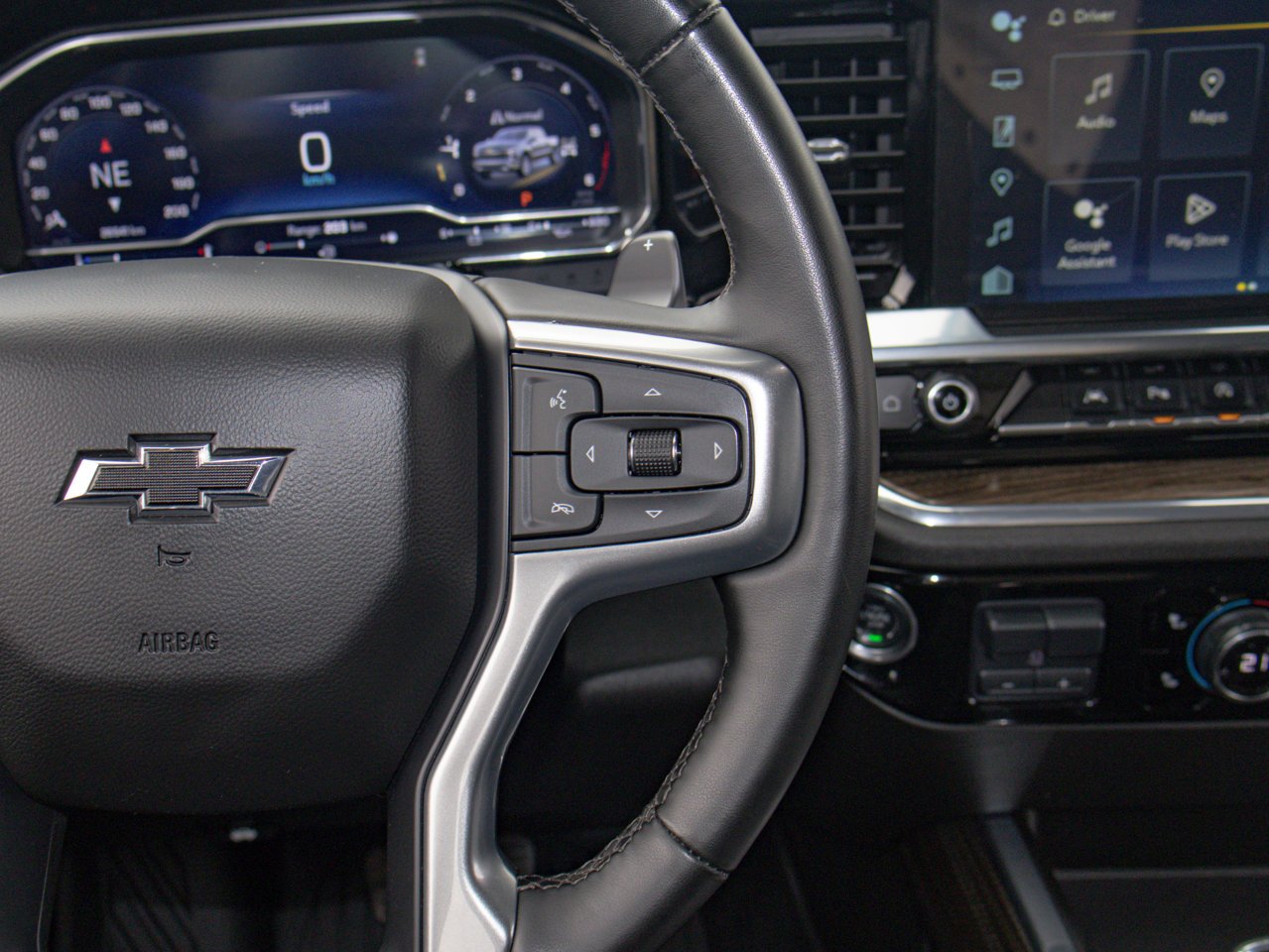 2024 Chevrolet Silverado 1500 4WD Crew Cab 147 RST Black Sherwood Park - photo #25