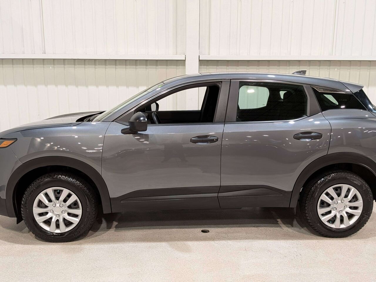 Nissan Kicks S AWD 2025 Gris Mirabel - photo #4