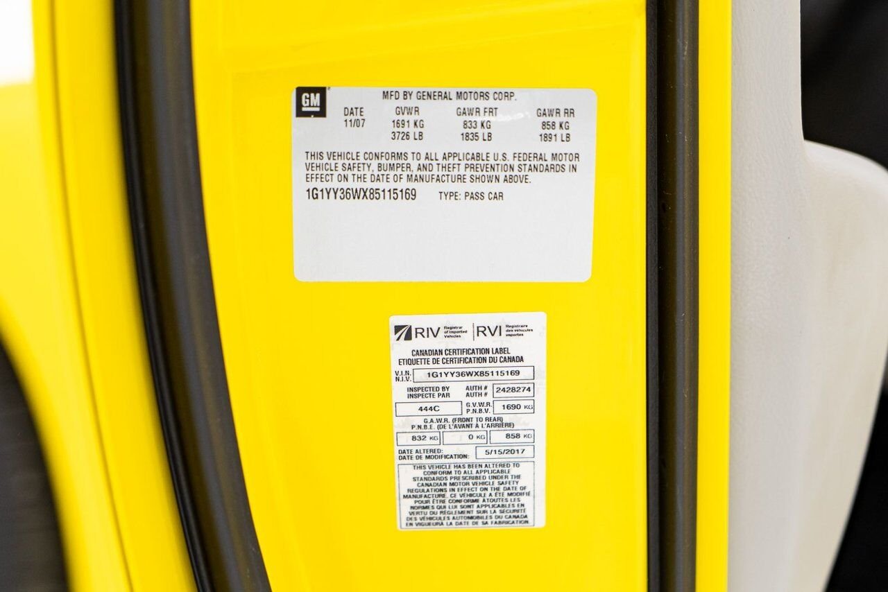 Chevrolet Corvette PRIX EN USD | With Only 900km (563mi) From New With Window Sticker 2008 Jaune Montréal - photo #71