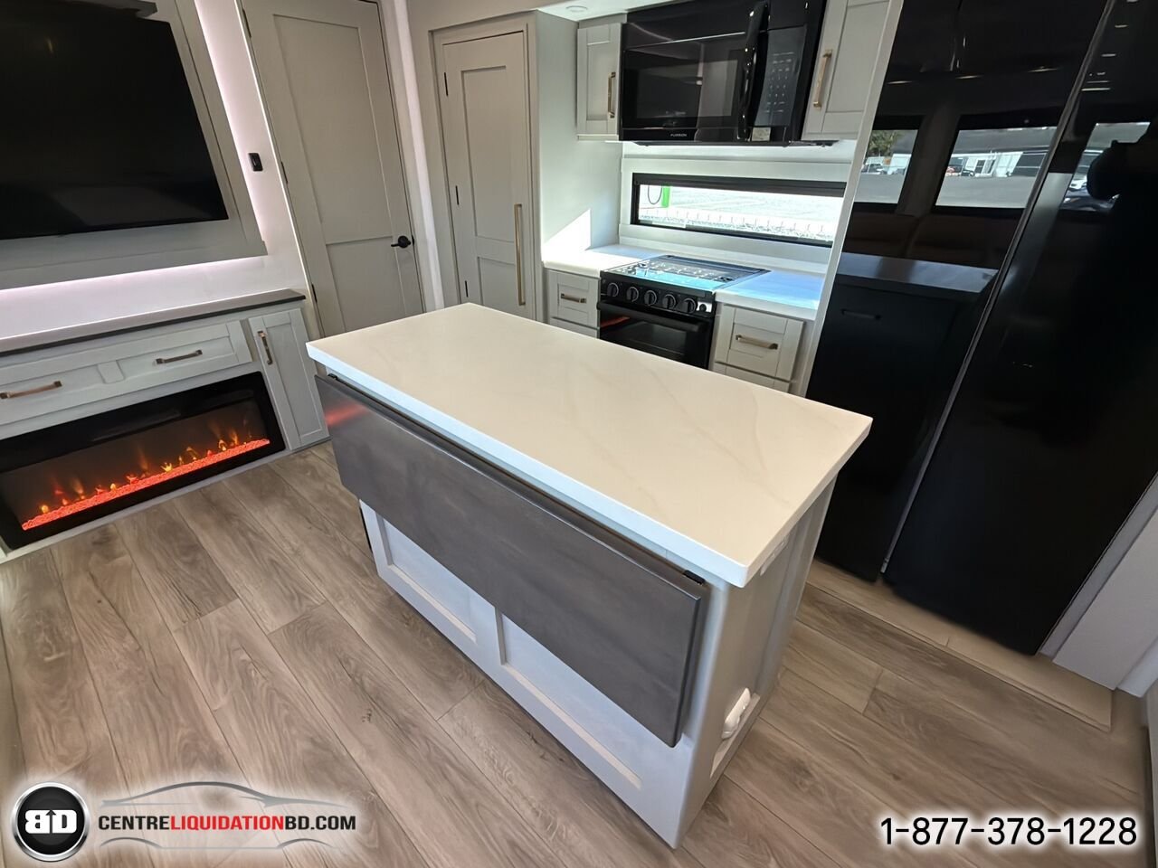2025 BRINKLEY Z295 | ACCOMODATION White Granby - photo #12