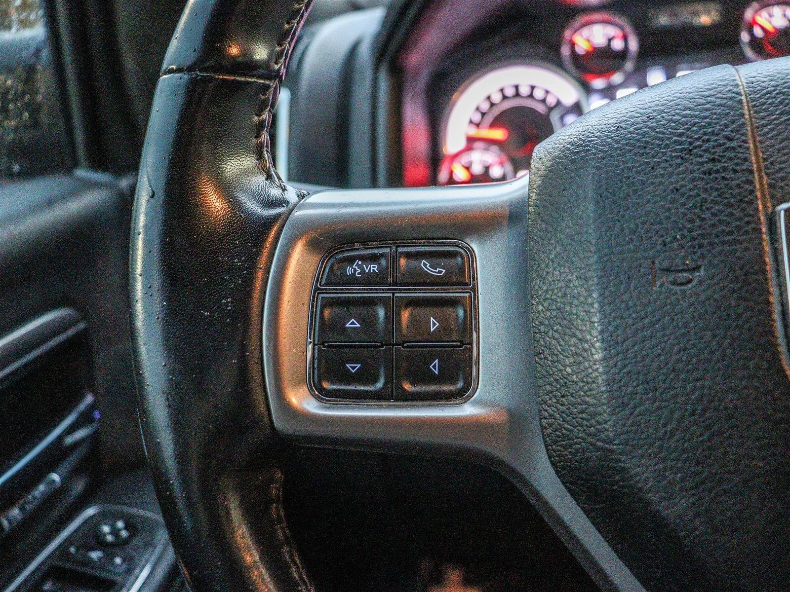 RAM 1500 Classic SLT 2022 Grey Ottawa & Gatineau - photo #23