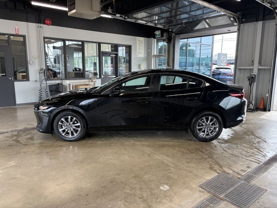 2026 MAZDA Mazda3 2026 Jet Black Mica