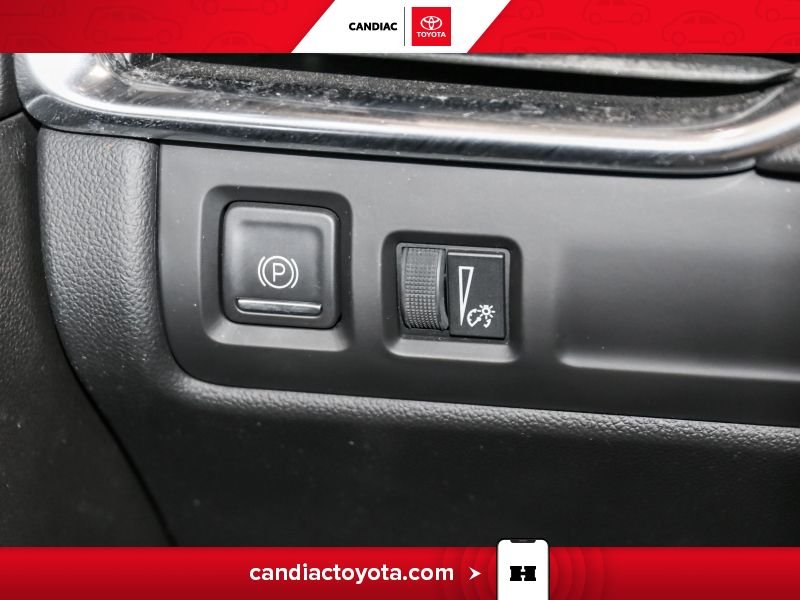 2019 Cadillac XT4 Blue Laval - photo #19