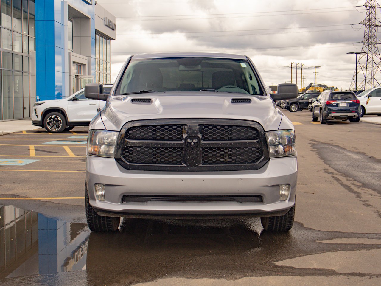 2020 Ram 1500 Classic Express 4x4 Crew Cab 5'7 Box Grey Sherwood Park - photo #2