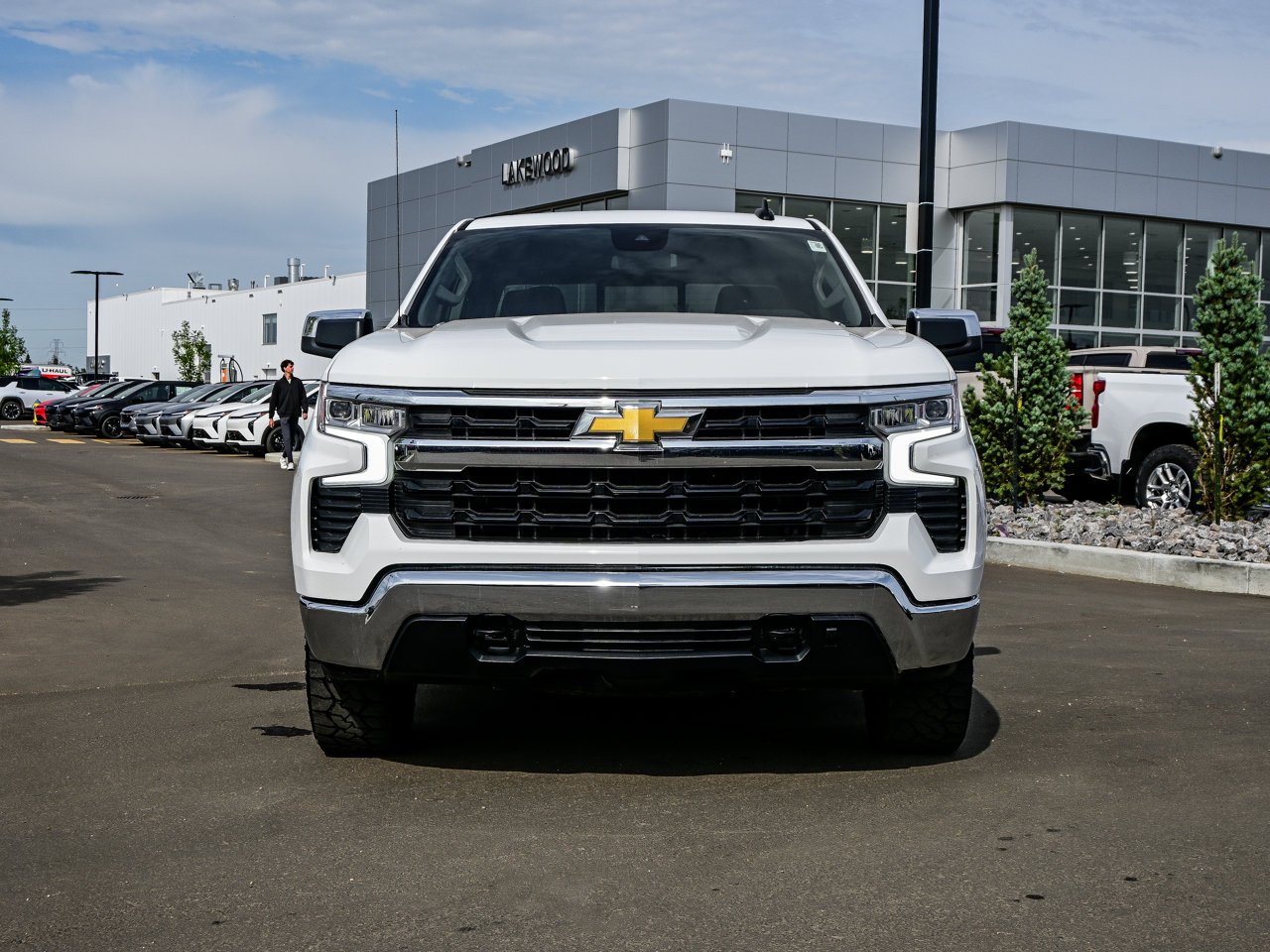 2024 Chevrolet Silverado 1500 4WD Crew Cab 147 LT White Sherwood Park - photo #2