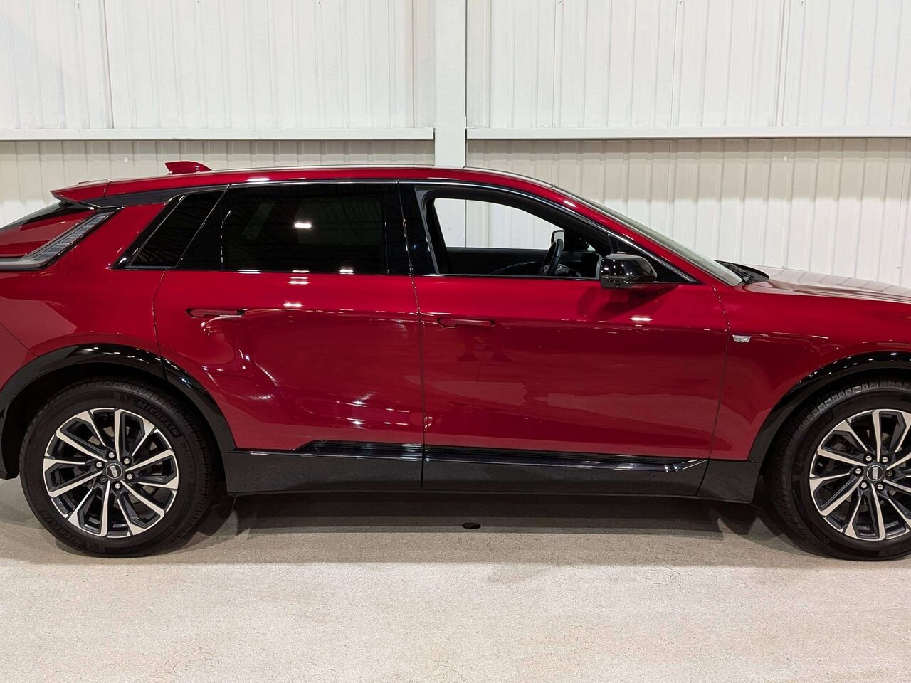 2024 Cadillac LYRIQ 4dr Sport w/1SF Red Val-David - photo #7