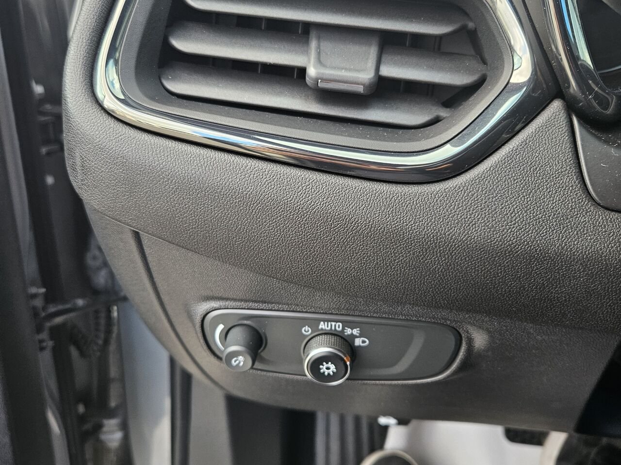 2023 Chevrolet Equinox RS 4 portes TI Grey Thetford Mines - photo #12