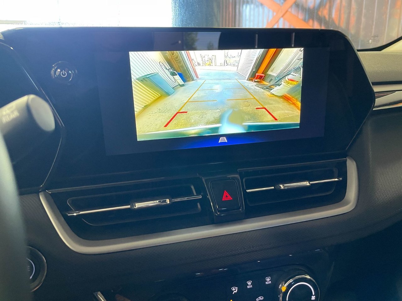 Chevrolet Trailblazer LT AWD *SIÈGES CHAUFF* CARPLAY ALERTES WIFI USB 2024 Noir Saint-Jérôme - photo #12