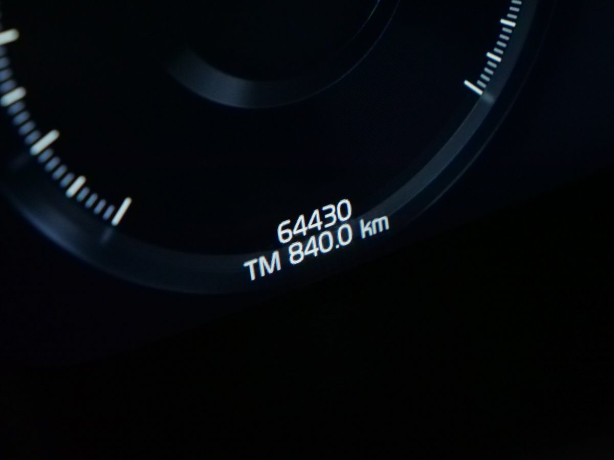 2022 Volvo XC90 T6 MOMENTUM CLIMAT Grey Montreal - photo #8