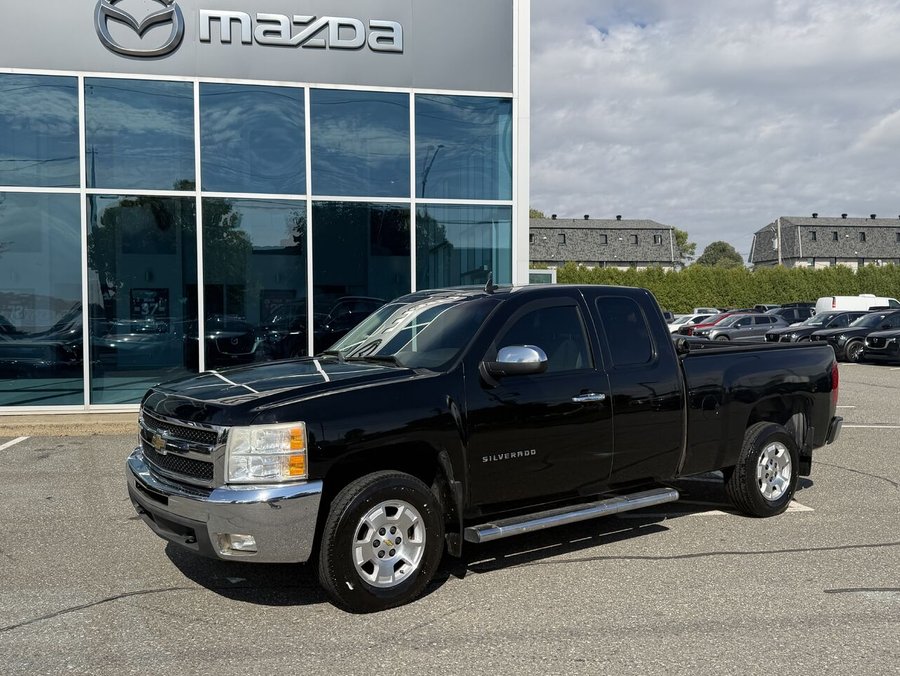 2013 Chevrolet Silverado 1500 4 RM, Cabine allongée, 143,5 po, LT Black