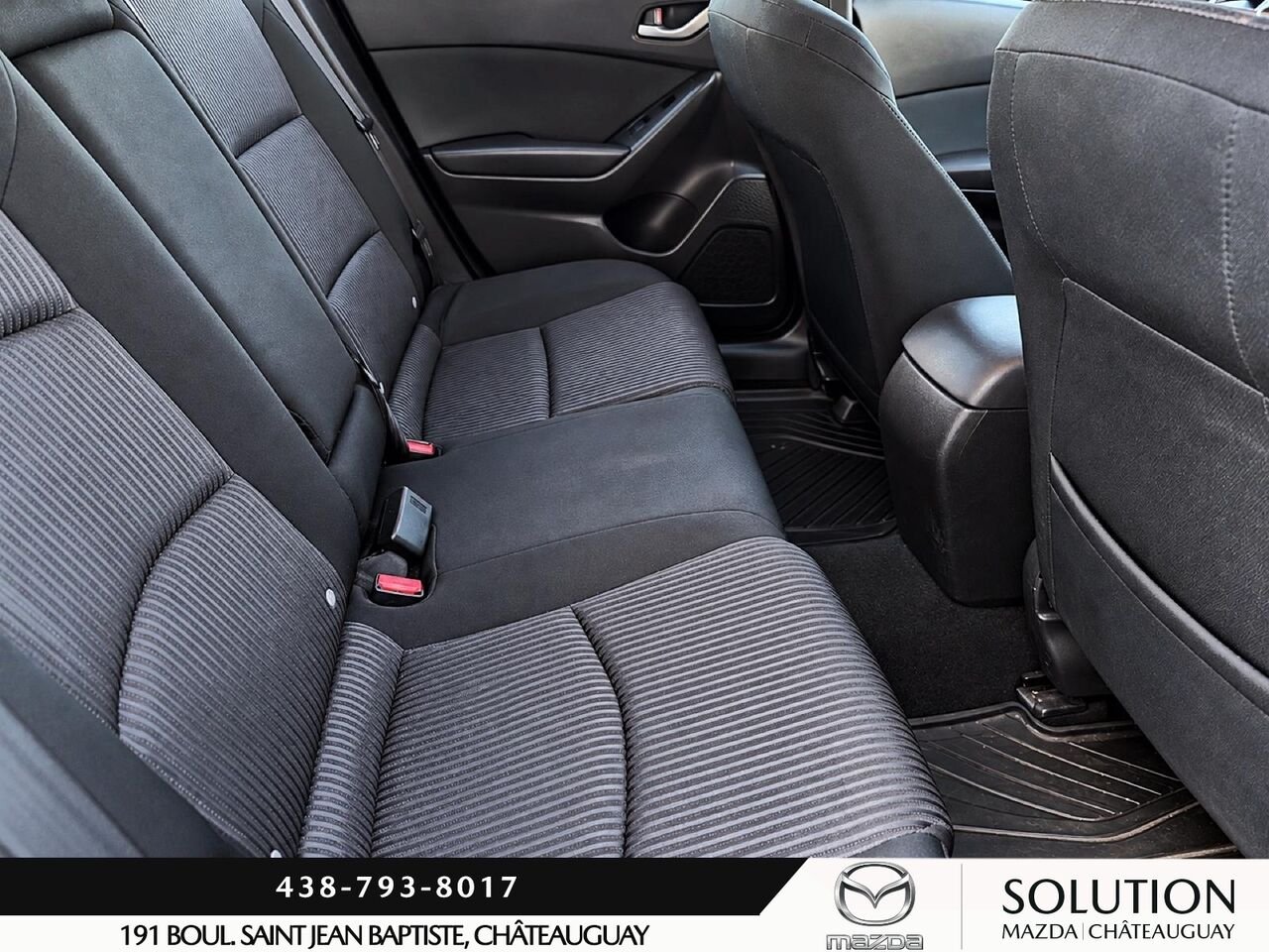 Mazda 3 SPORT AUTOMATIQUE / BLUETOOTH / SIEGES ET VOLANT CHAUFFANTS 2016 Blanc Châteauguay - photo #6