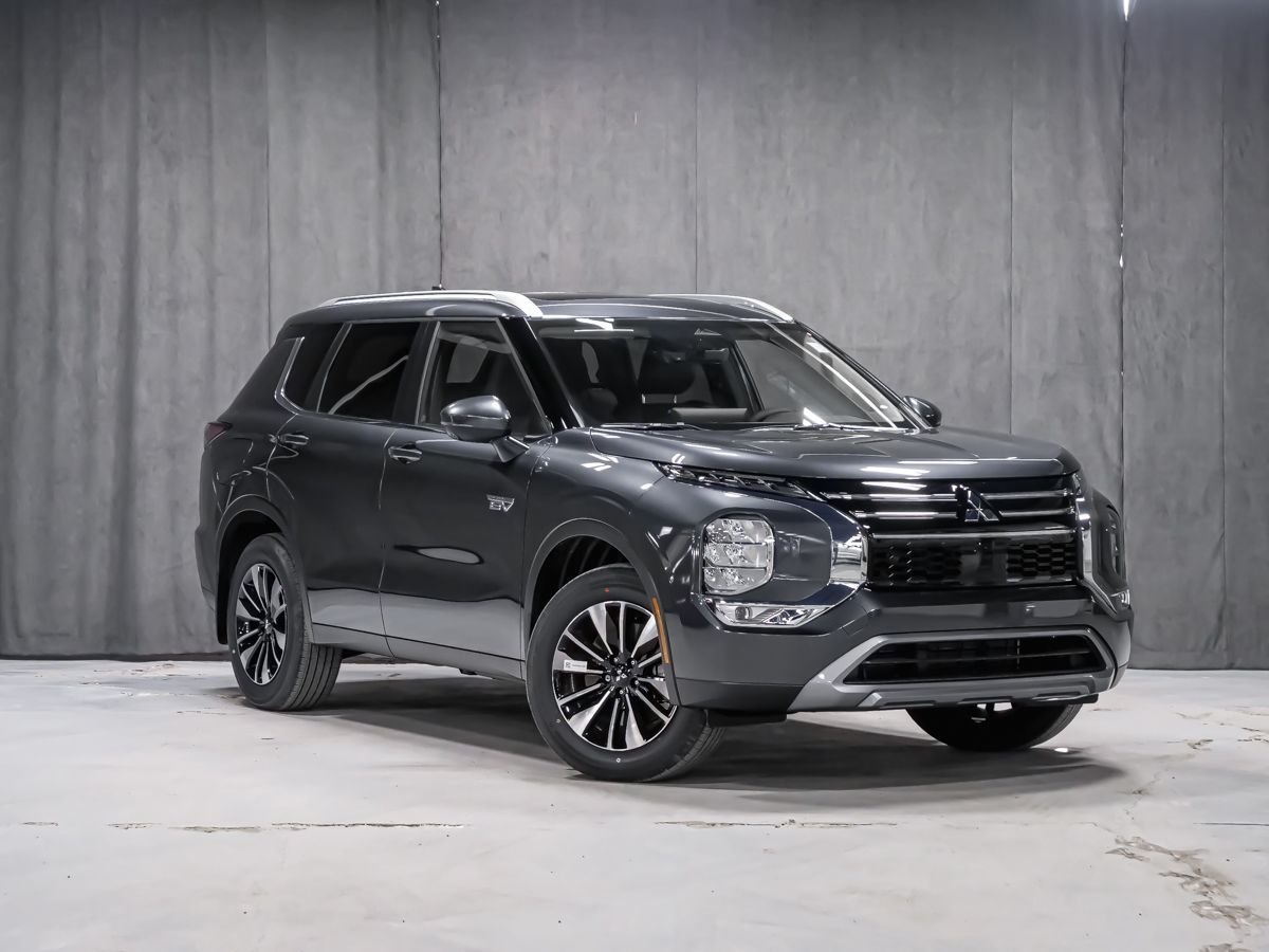 Mitsubishi Outlander PHEV LE 2026 Gris graphite métallisé Montréal - photo #1