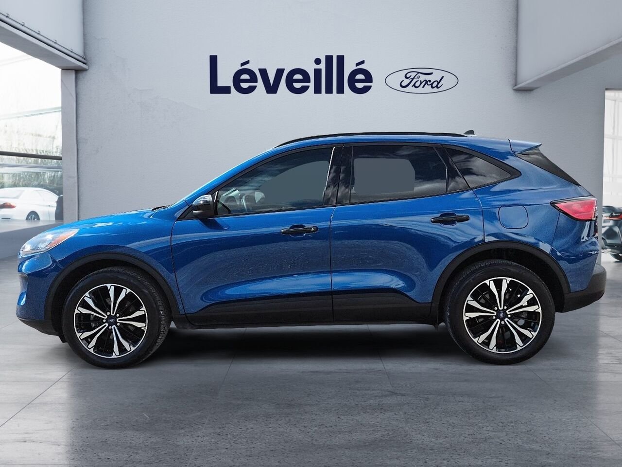 Ford Escape 26436B | SEL AWD ** ENS. STEALTH ** CO-PILOT 360 ** BAS KILO ** CARFAX CLEAN ** 2022 Bleu Saint-Jérôme - photo #21