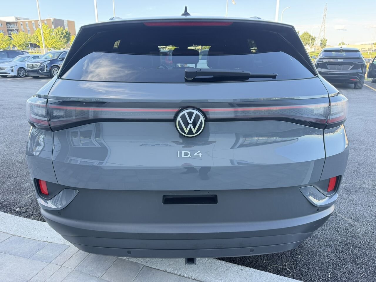 2024 Volkswagen ID.4 Pro S AWD Grey Laval - photo #7