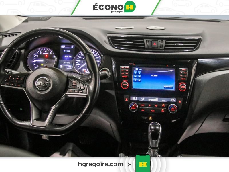 Nissan Qashqai 2017 Vert Laval - photo #14