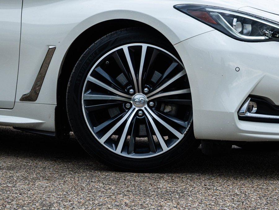 2017 INFINITI Q60 2017 White