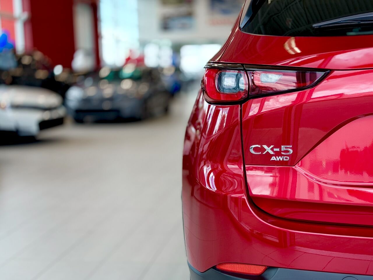 2024 Mazda CX-5 Red Notre-Dame-des-Prairies - photo #8