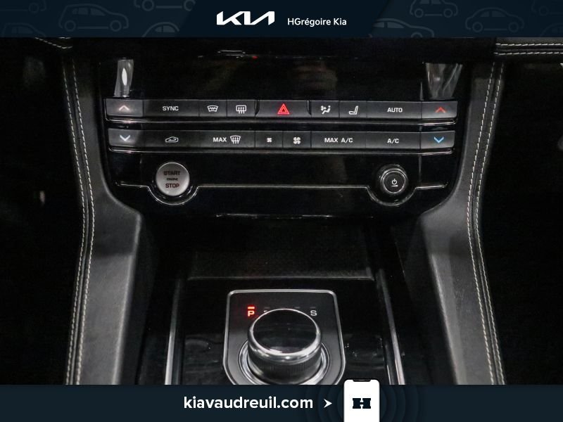 Jaguar F-PACE 2017 Noir Blainville - photo #19