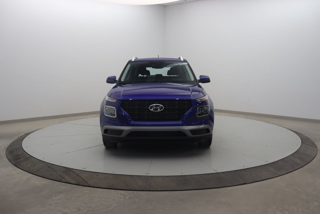 Hyundai Venue NIV KMHRC8A38PU235119 2023 Bleu Chicoutimi - photo #1