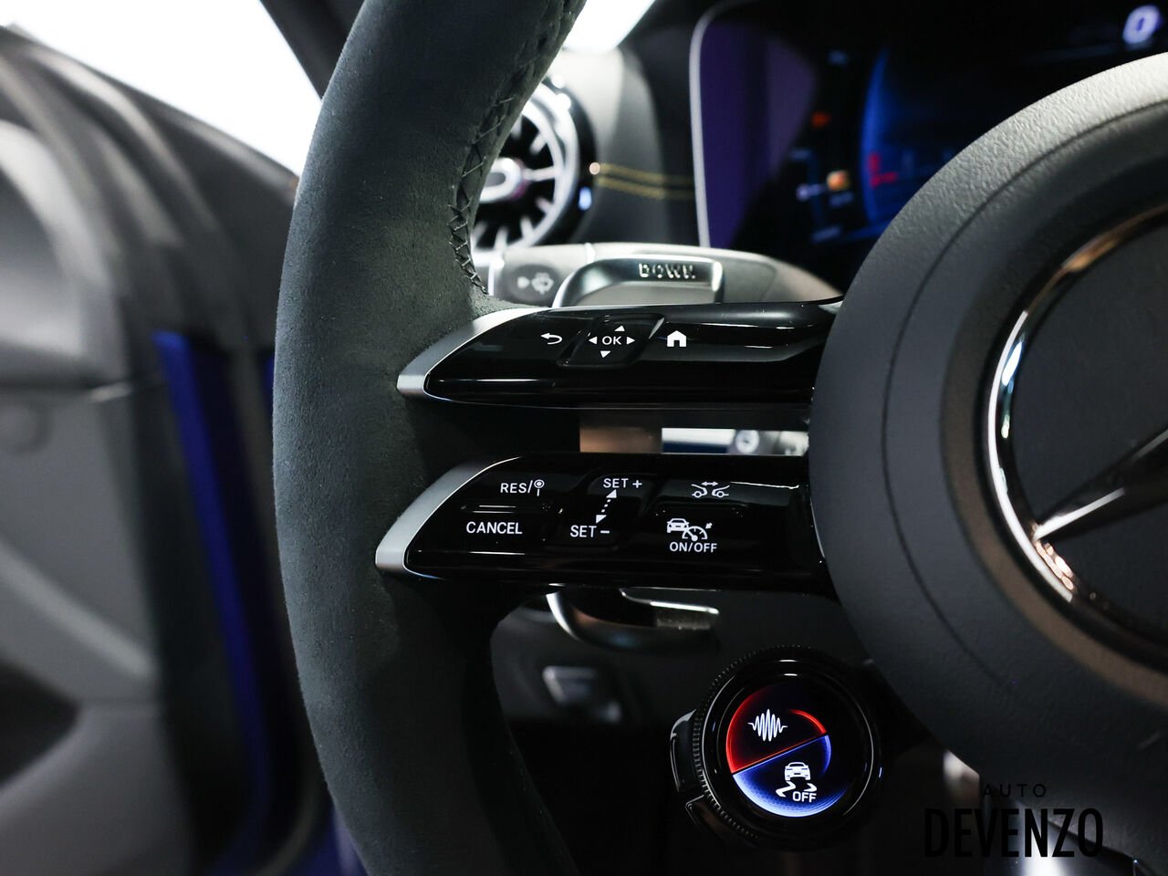 2024 Mercedes-Benz GT AMG Blue Saint-Eustache - photo #15