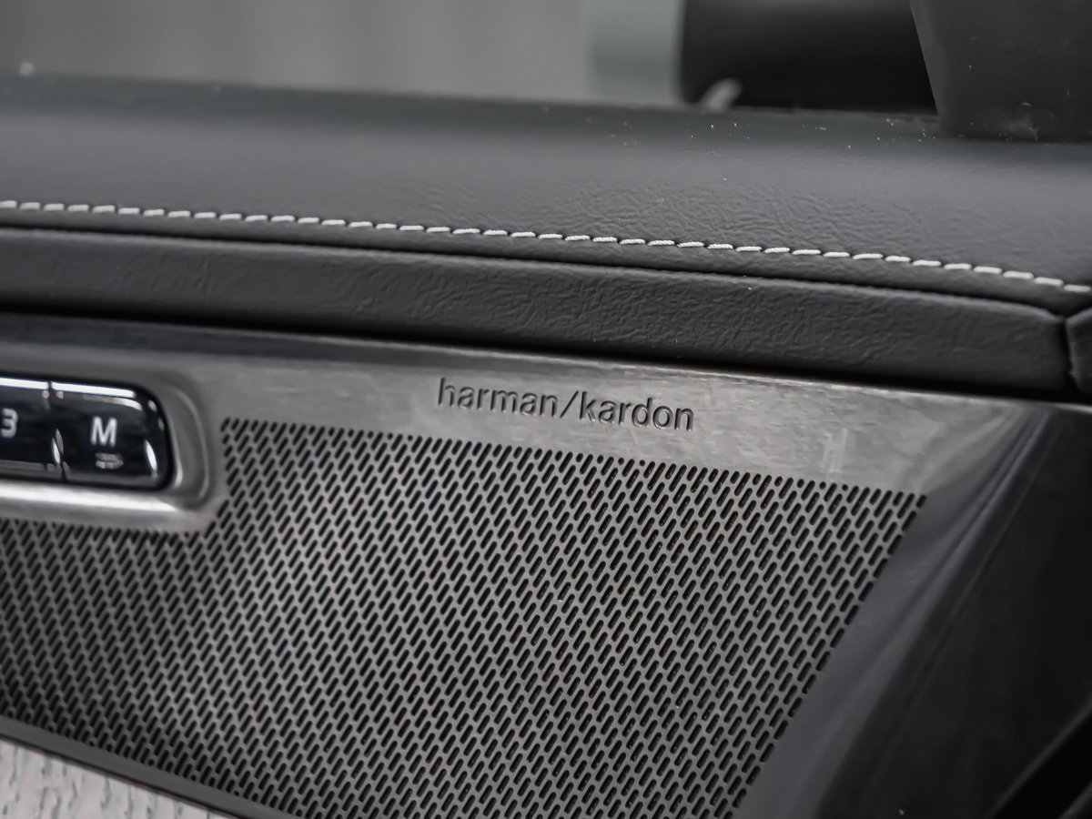 Volvo XC90 B6 ULTRA BRIGHT HARMAN KARDON AFFICH. TÊTE HAUTE 2026 Gris Montréal - photo #9