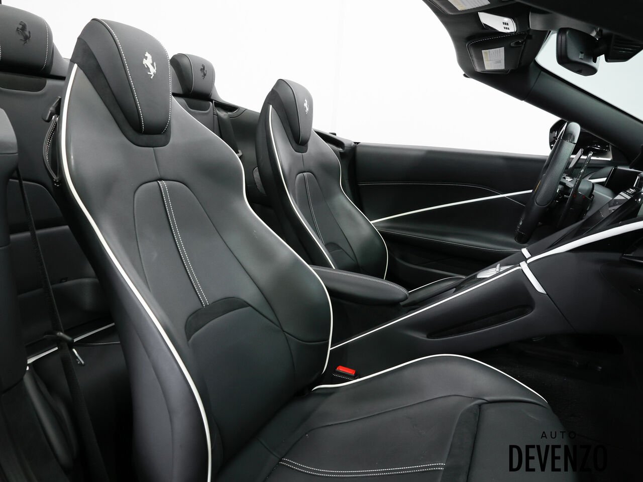 2025 Ferrari Roma Black Saint-Eustache - photo #9