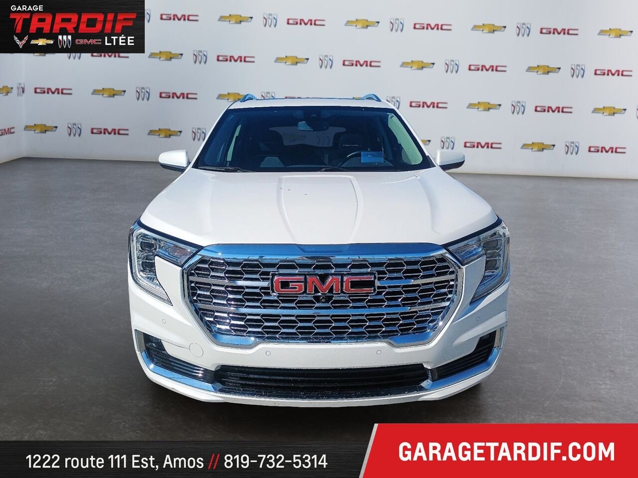 2024 GMC TERRAIN DENALI AWD Traction intégrale 4 portes Denali White Amos - photo #1