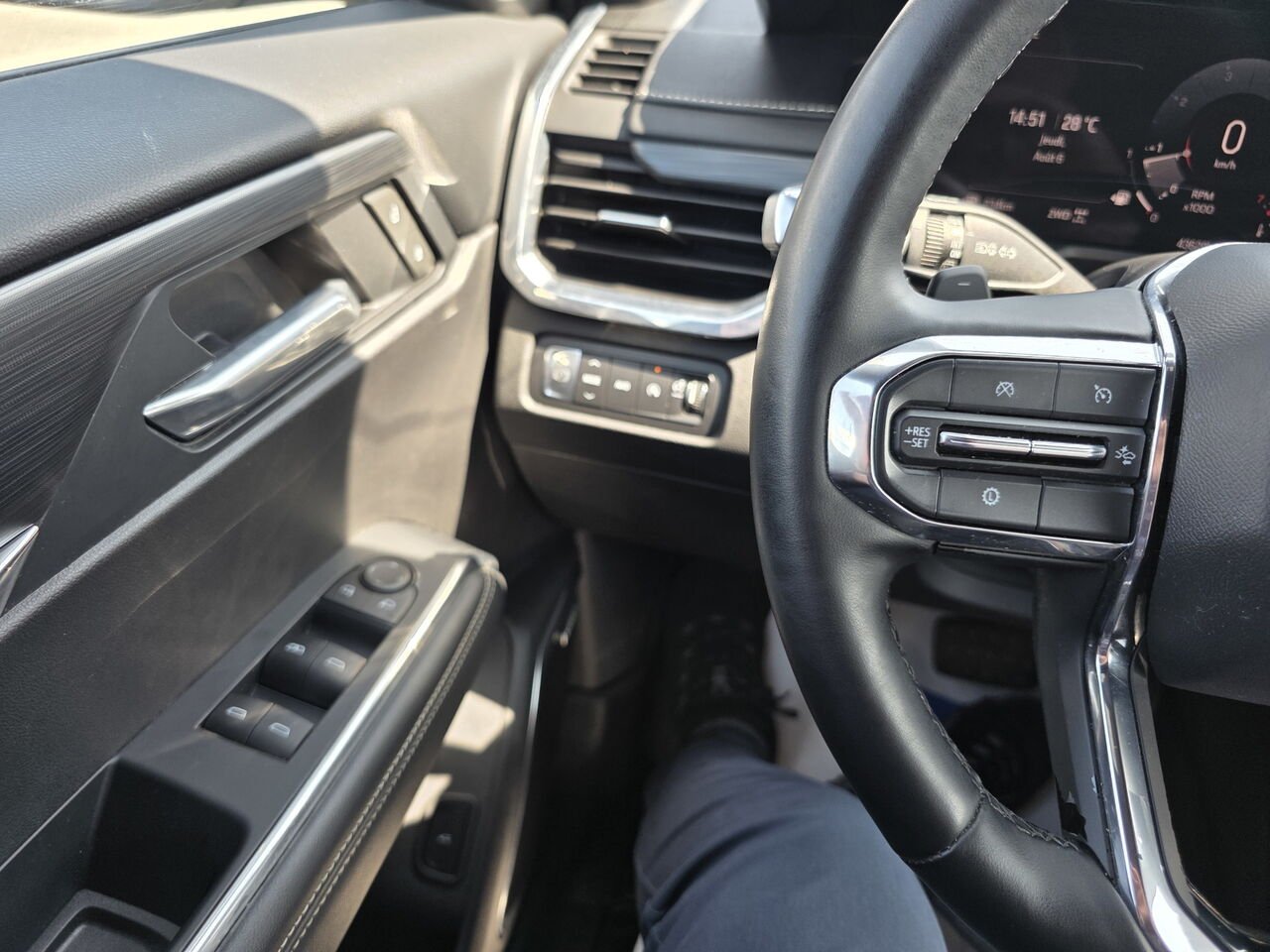 2024 GMC Acadia Elevation White Rouyn-Noranda - photo #39