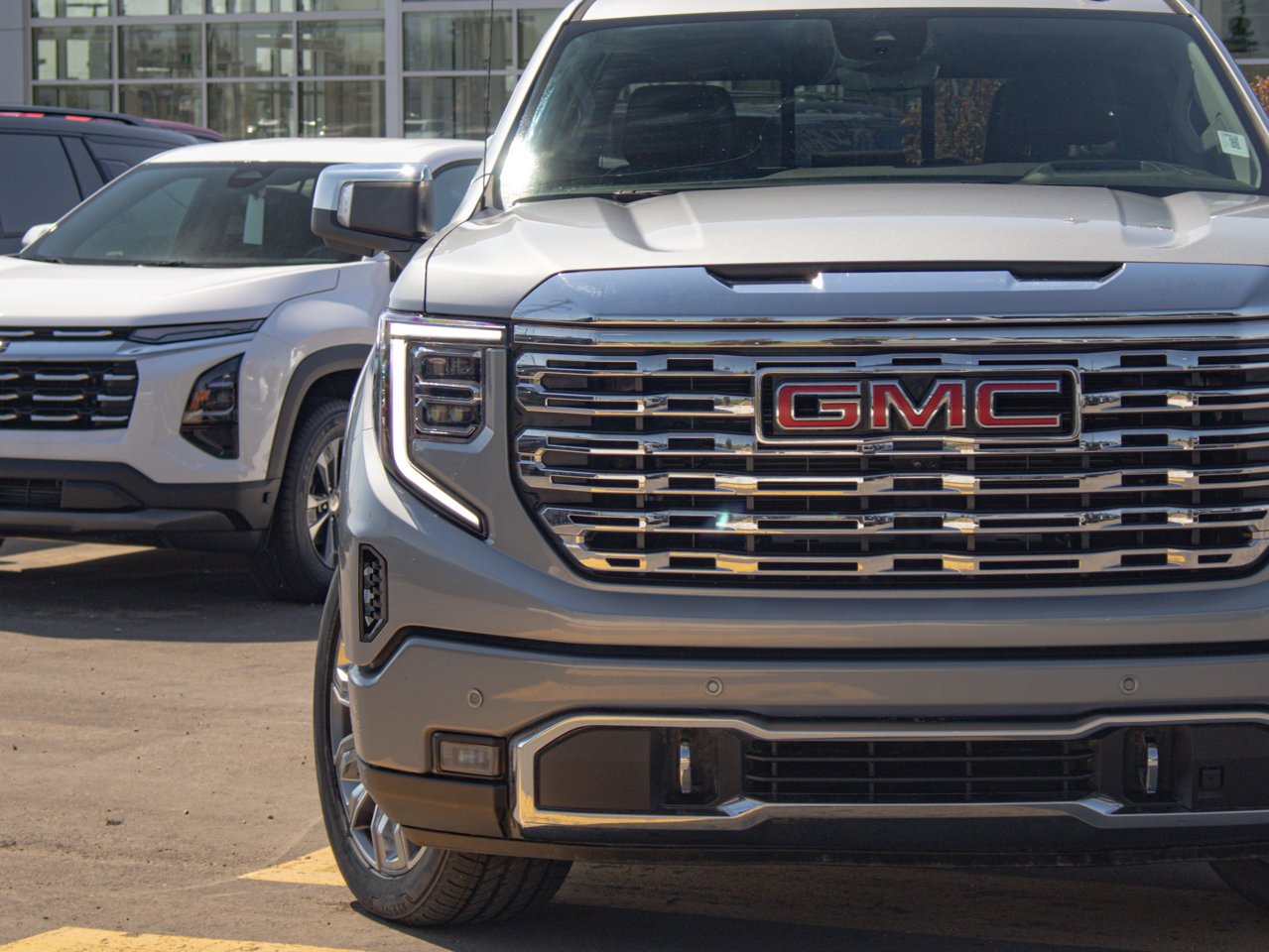 2025 GMC Sierra 1500 4WD Crew Cab 147 Denali Grey Sherwood Park - photo #4