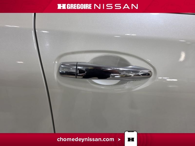 2019 Nissan Rogue White Laval - photo #13