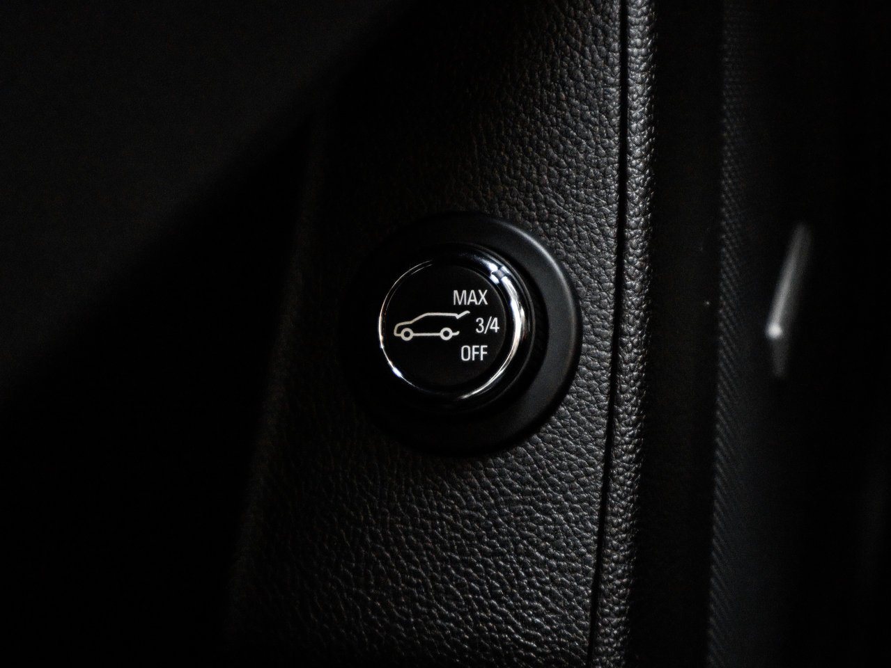 2024 Chevrolet Traverse Limited AWD 4dr RS Red Sherwood Park - photo #18
