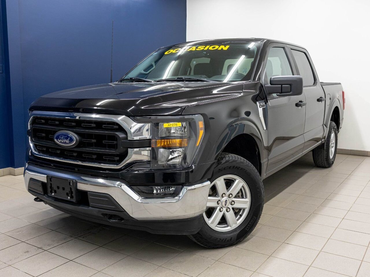 Ford F-150 XLT CREW 4X4 ECOBOOST *NAV* CARPLAY HITCH IV USB 2023 Noir Saint-Jérôme - photo #0