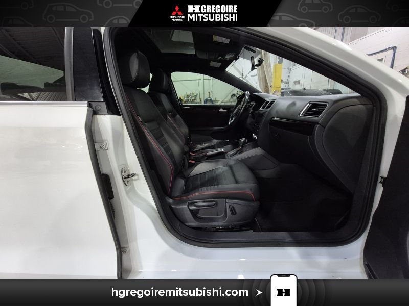 Volkswagen Jetta 2014 Blanc Laval - photo #16