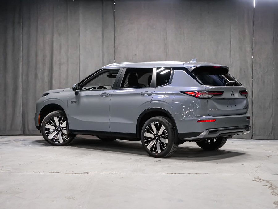Mitsubishi Outlander PHEV SEL 2026 Fini Gris pierre de lune de qualité supérieure