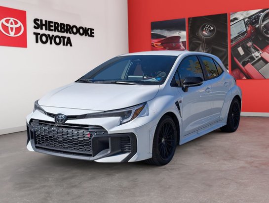2025 Toyota GR Corolla GR/MANUELLE/SIÈGES CHAUFFANTS/VOLANT CHAUFFANT/AC/CAMÉRA DE RECUL/DÉMARRAGE SANS CLÉ White