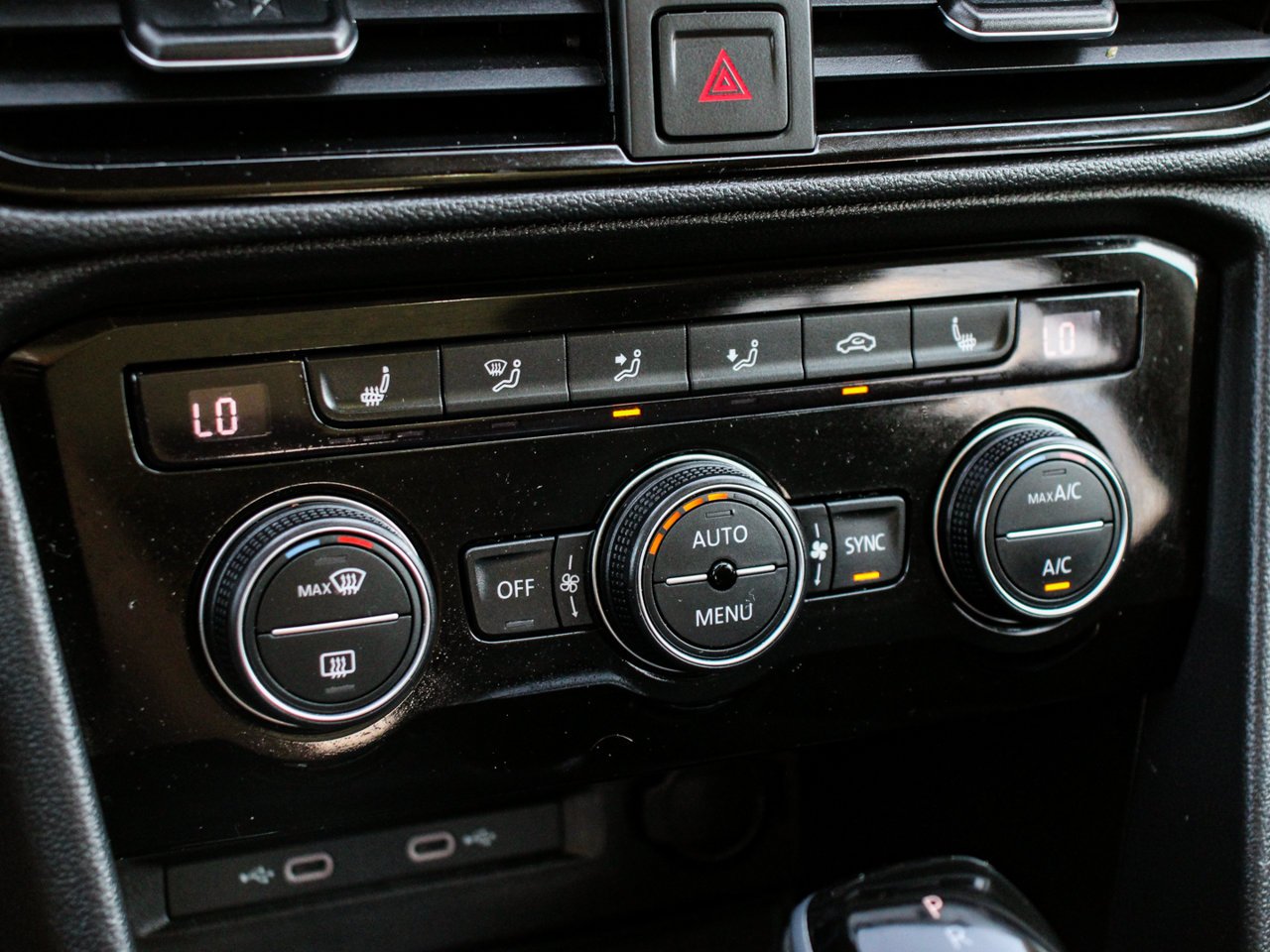 2024 Volkswagen Taos Comfortline FWD Grey Sherwood Park - photo #23