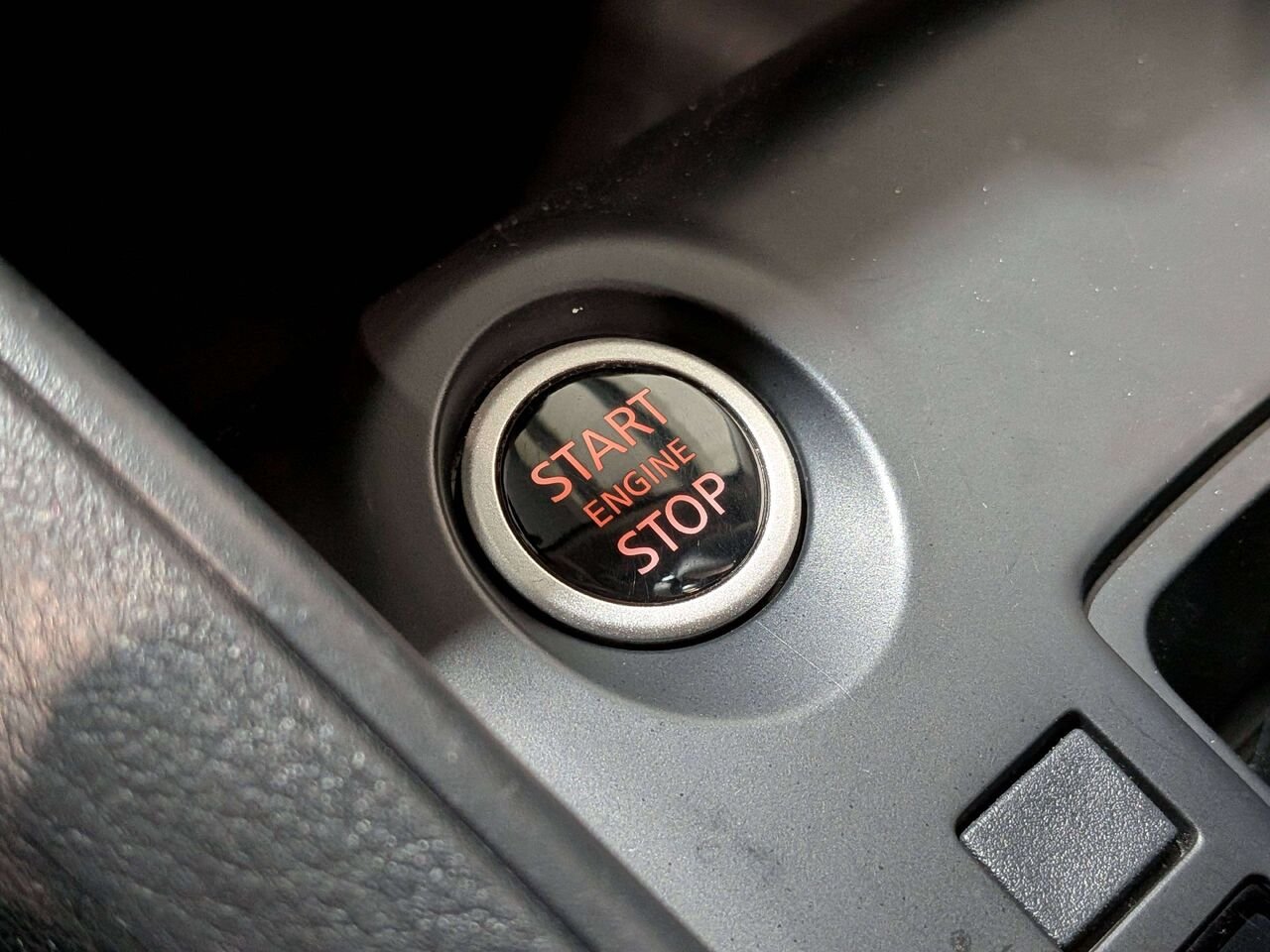 2024 Nissan Kicks S FWD Black Val-David - photo #25
